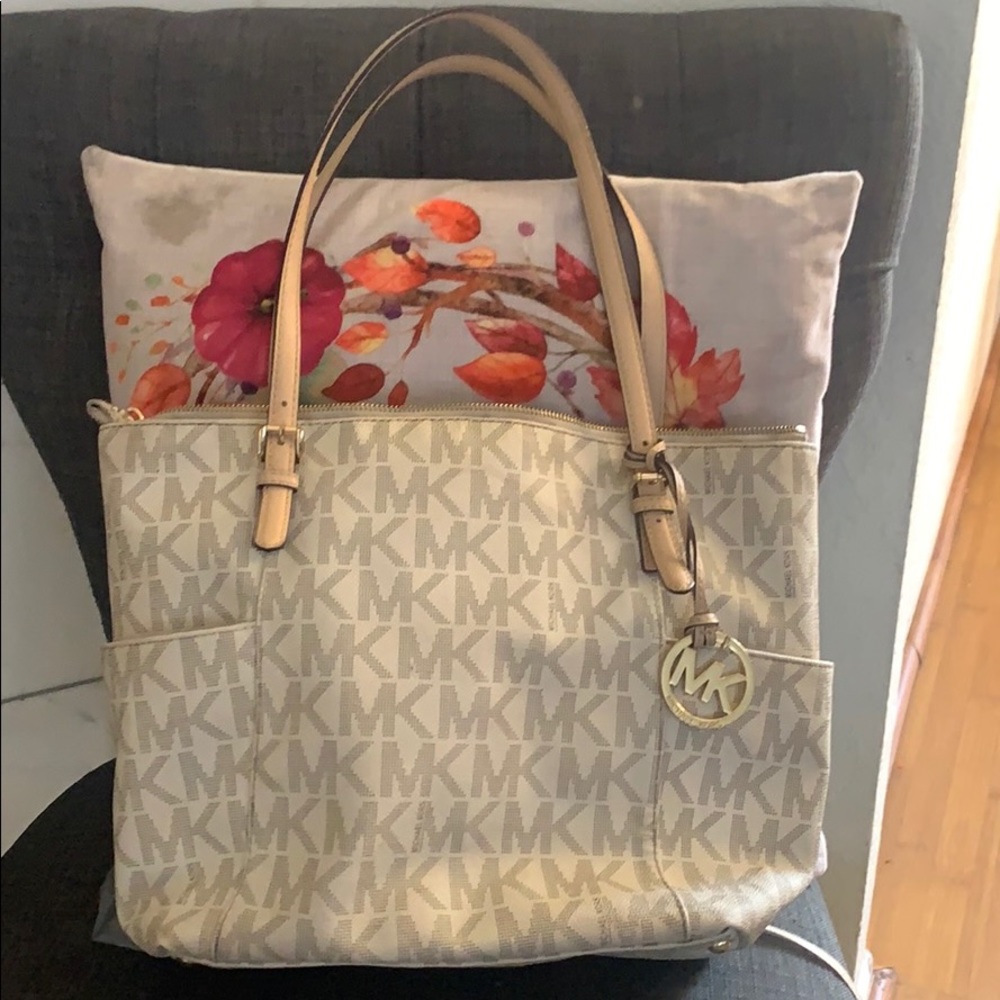 Original Michael Kors Signature bag